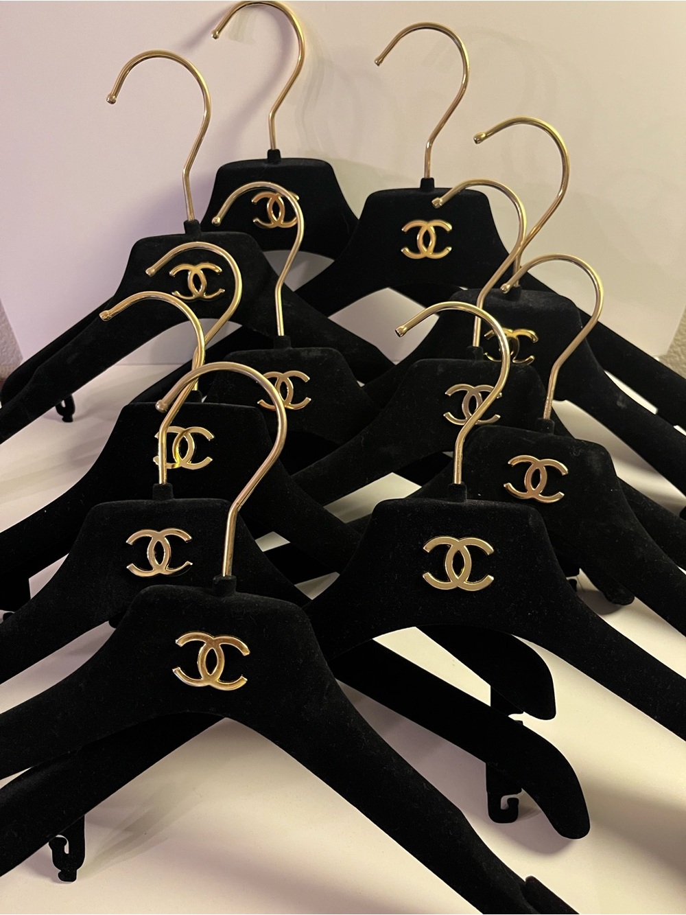 CHANEL HANGERS 🎩🎩🎩🎩🎩🎩🎩🎩🎩🎩🎩🎩🎩🎩🎩🎩🎩